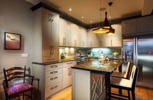 Open kitchen with a modern look in a small space
